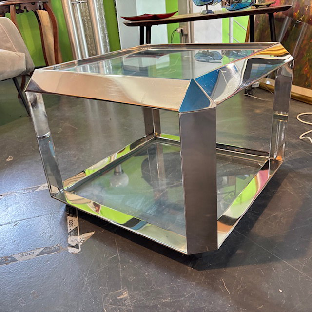 Couchtisch 70er Jahre, Designer Rosselli Alberto für Saporti. Verchromtes Metall 55 x 55, H 40 cm.